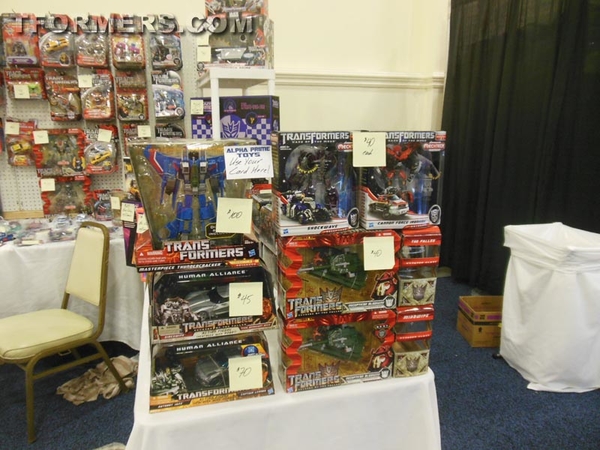 BotCon 2013   The Transformers Convention Dealer Room Image Gallery   OVER 500 Images  (319 of 582)